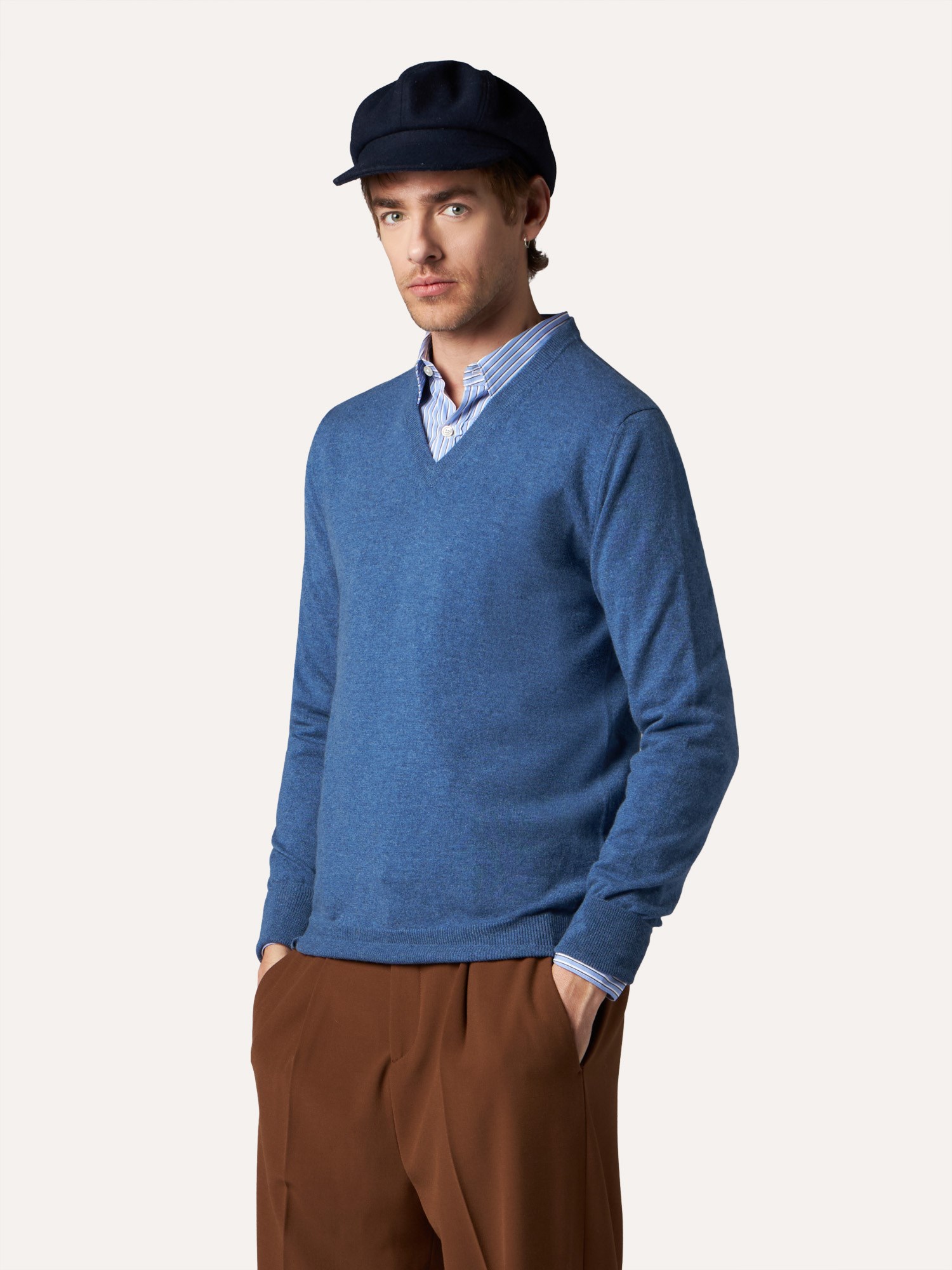 ballantyne PURE CASHMERE V-NECK SWEATER available on ballantyne.it