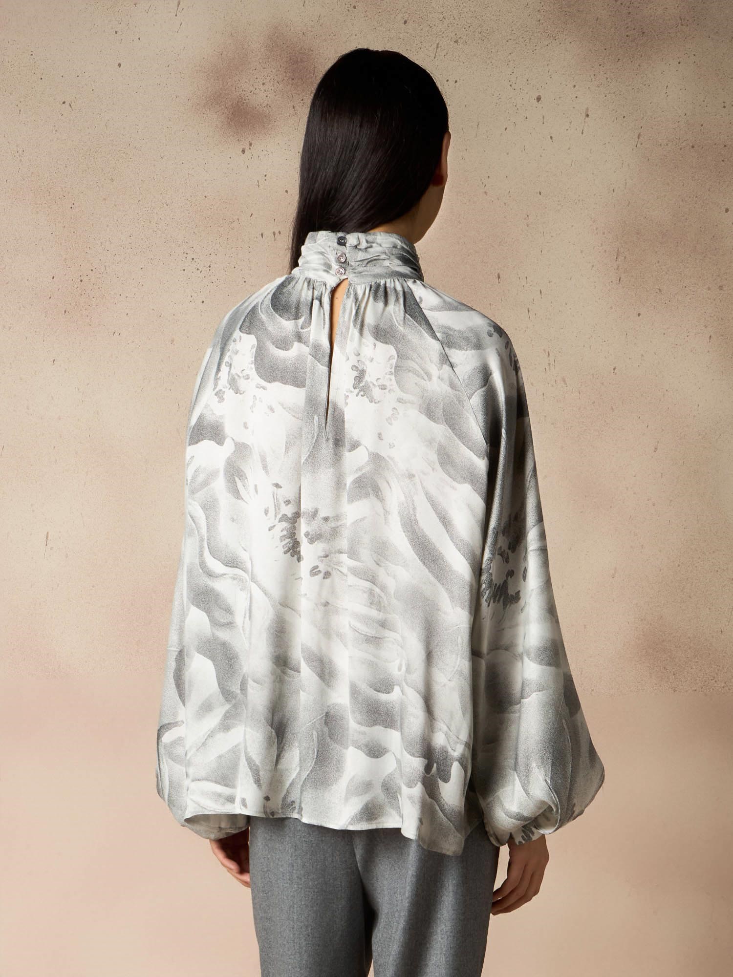 Ballantyne PRINTED MOCK NECK BALLOON SLEEVE SATIN BLOUSE - COD. BLH203 SVI10 75005