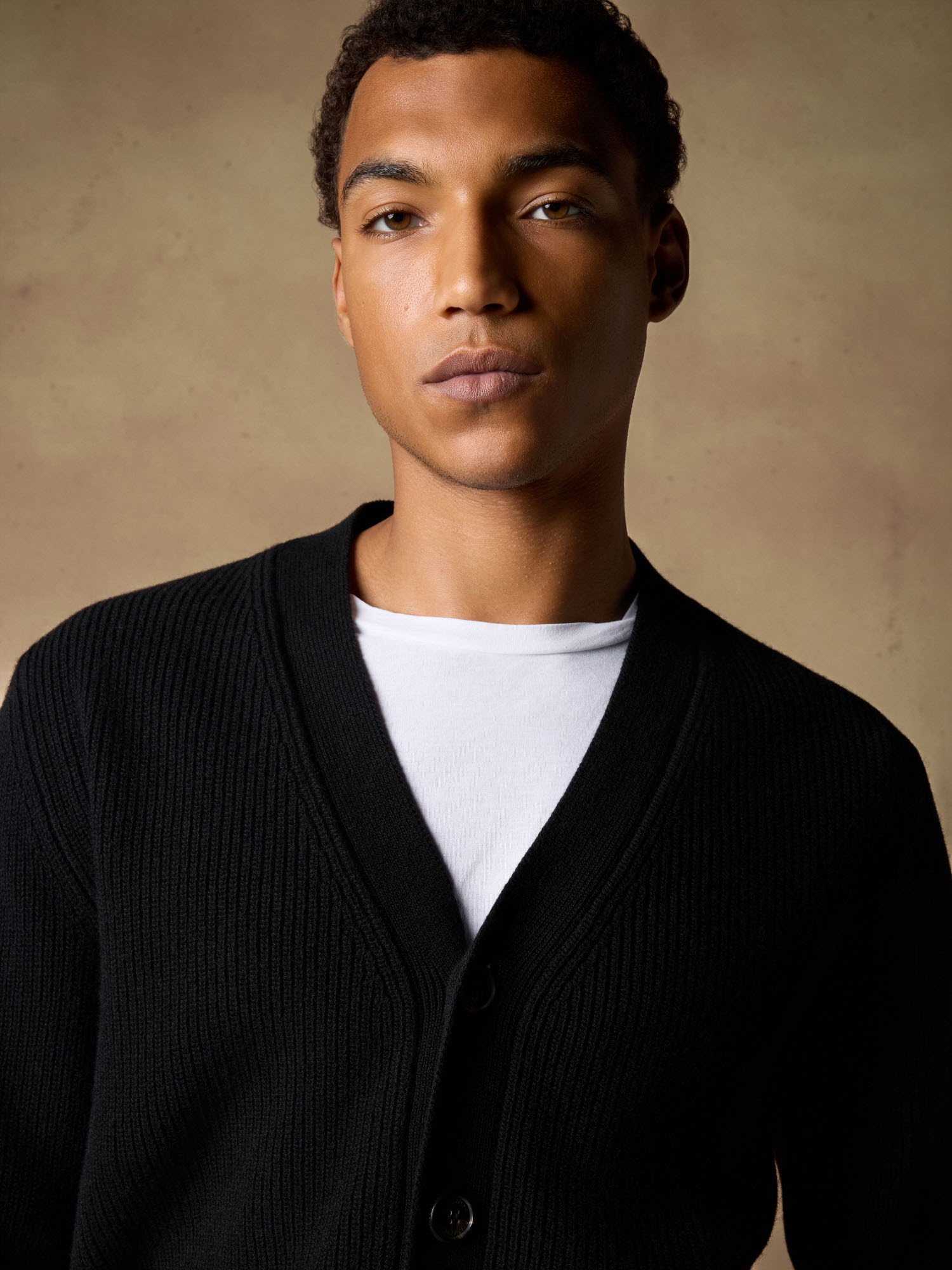 Ballantyne V-NECK CARDIGAN IN 100% WOOL - COD. B2K001 7W067 15517